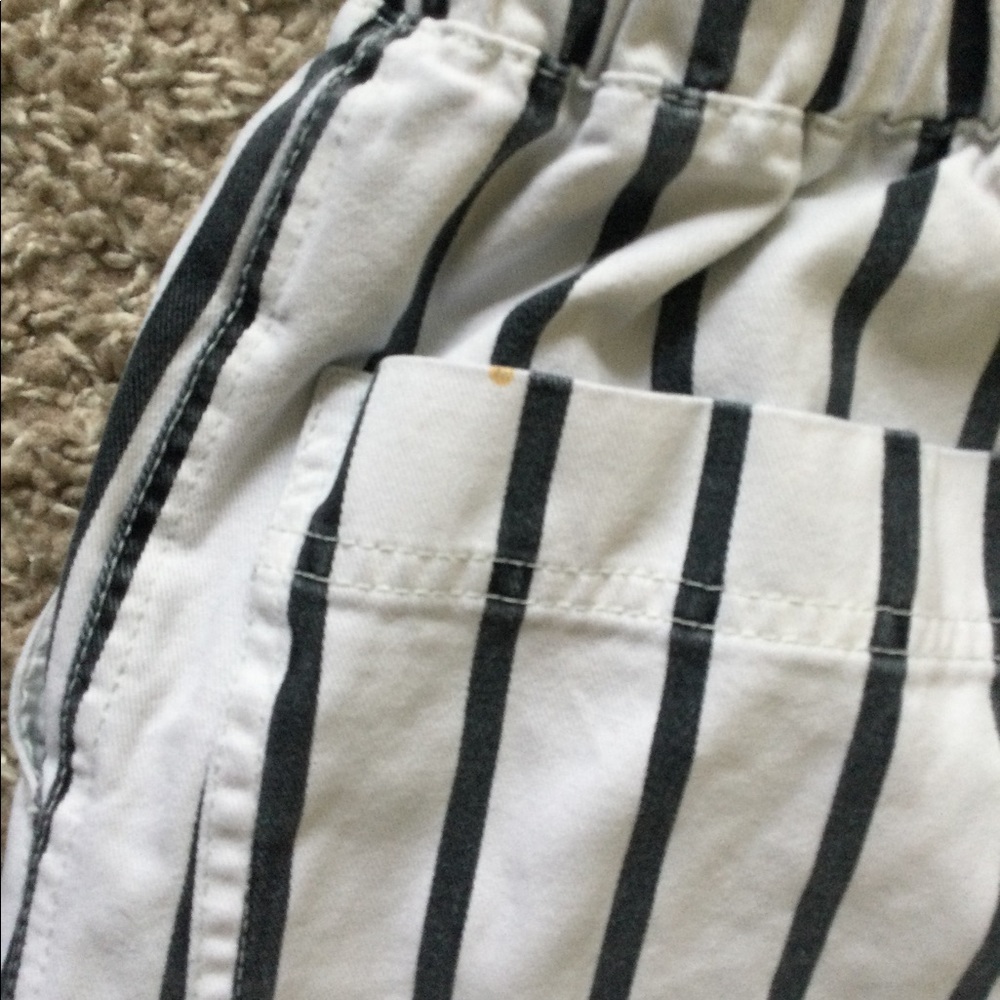 Forever 21 Shorts - Picture 9 of 13